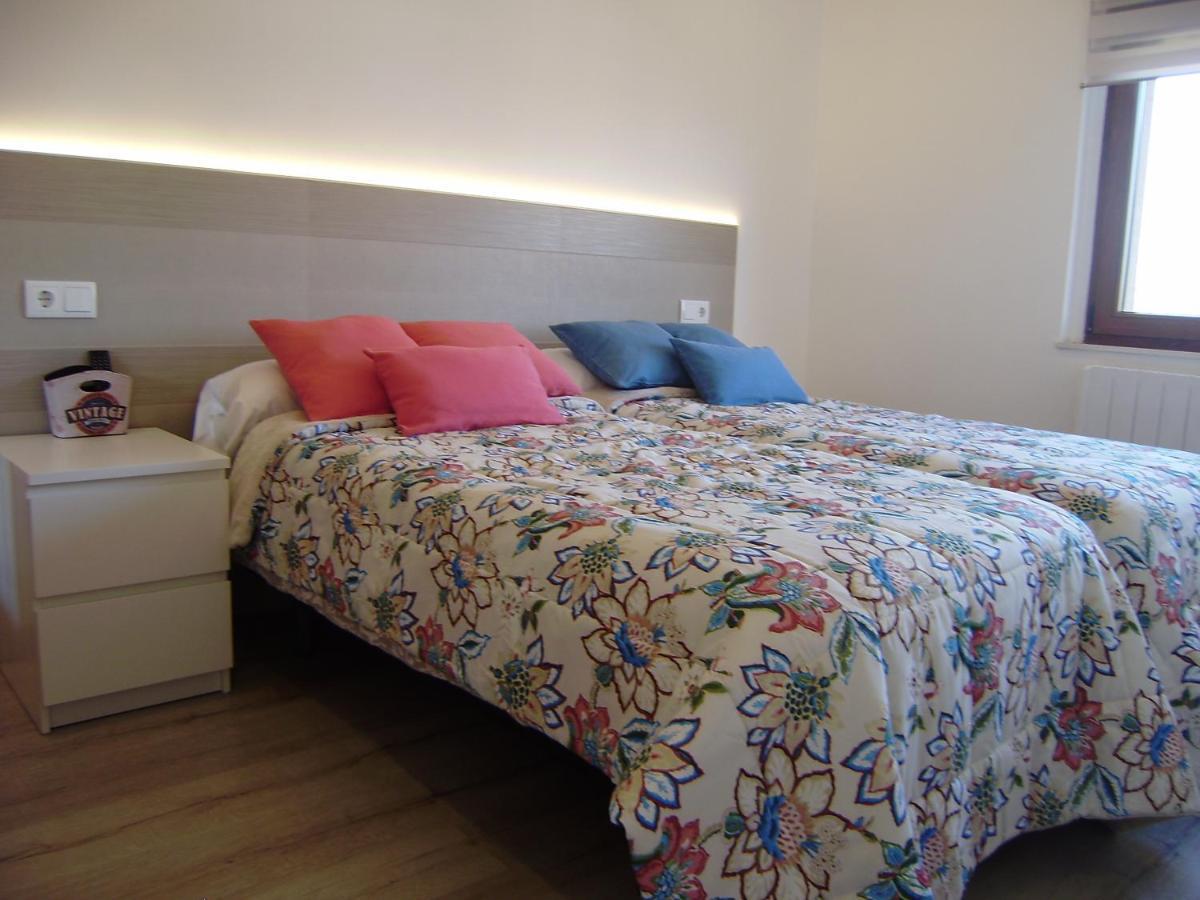 אבילס Apartamentos La Tata מראה חיצוני תמונה